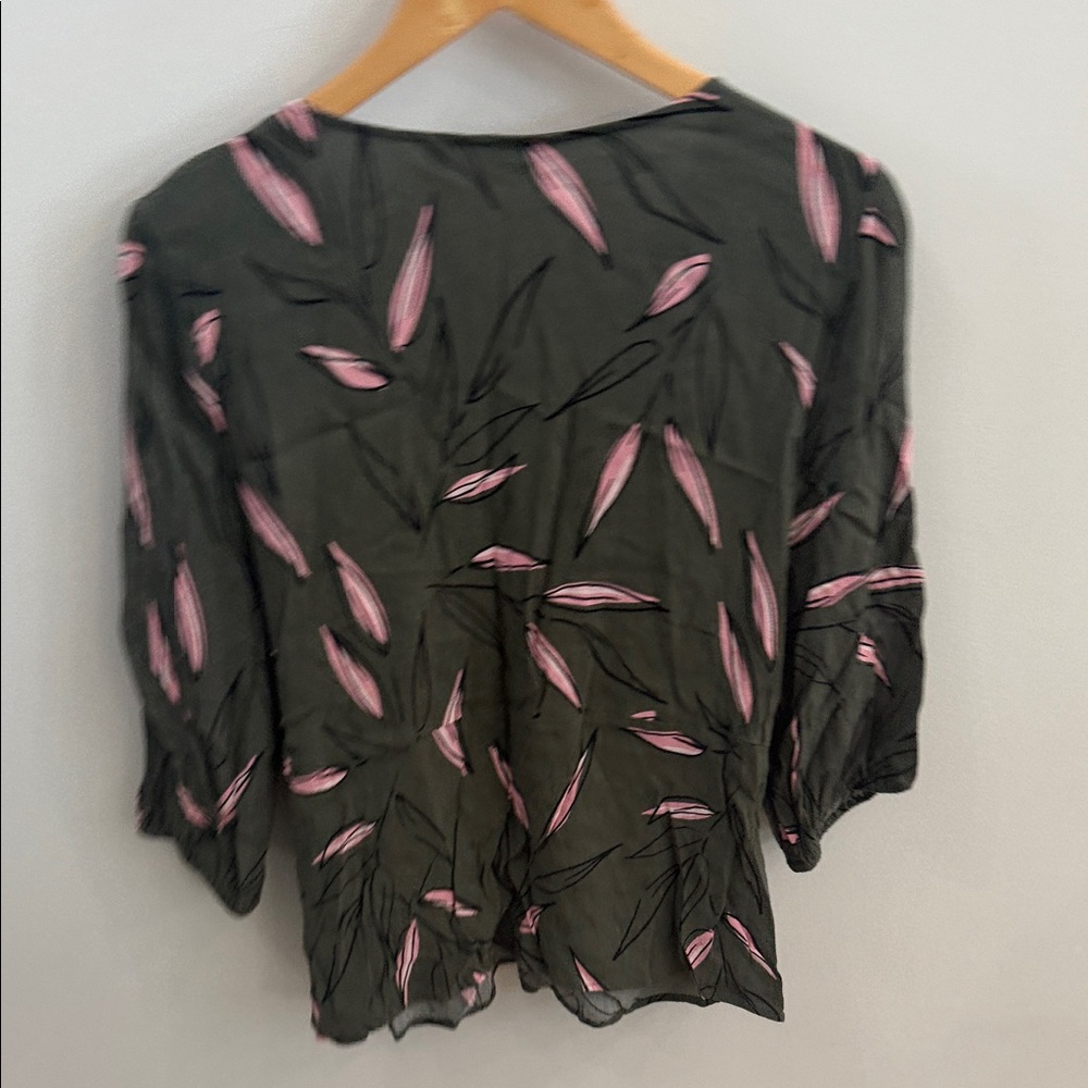 Reitmans Olive & Pink Leaf Print Wrap Blouse – Size XL - Picture 3 of 6